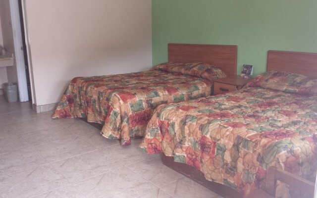 Budget Inn By OYO Edinburg Hwy 281