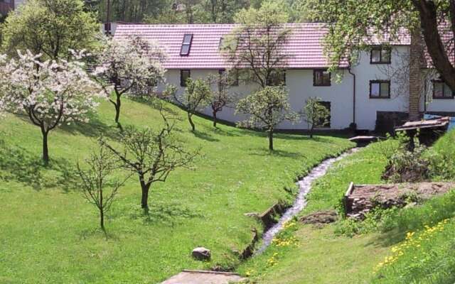 Quaint Farmhouse in Langenbach near Lake