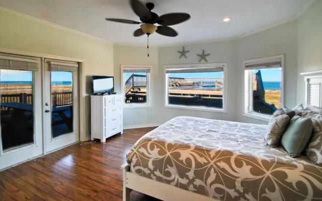 Tidal Wave - 2636 Bienville
