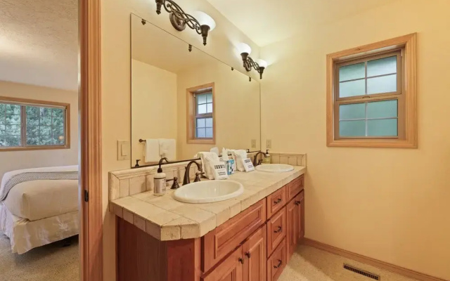 4 Tan Oak Lane 5 Bedroom Home