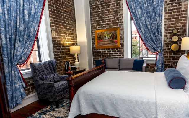 East Bay Inn, Historic Inns of Savannah Collection
