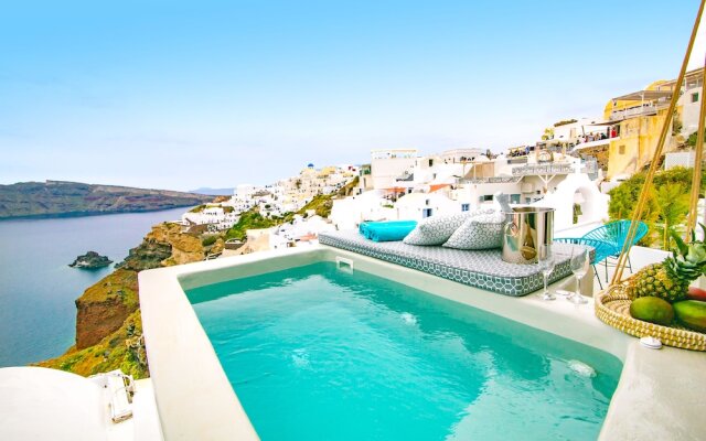 Kaleidoscope Luxury Cave Houses