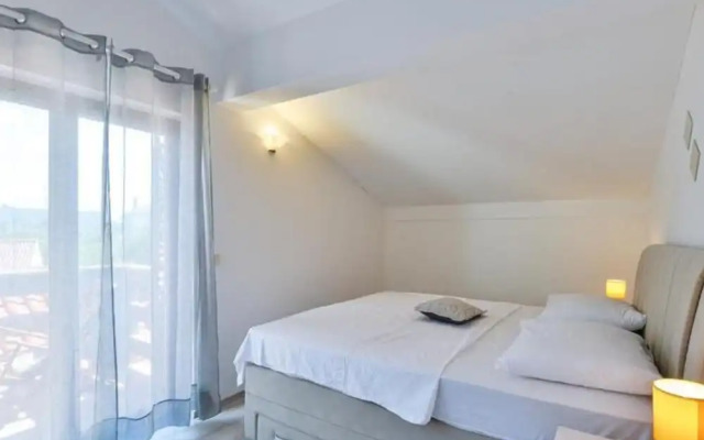 Apartments Franica With Heated Pool and Hot-tub