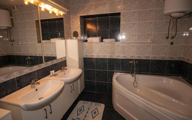 Apartments Srzic NO1