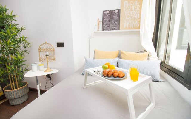 Romantic Studio Dos Aceras by La Recepcion