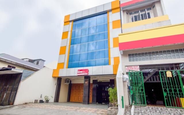 OYO 3023 Yellow Residence