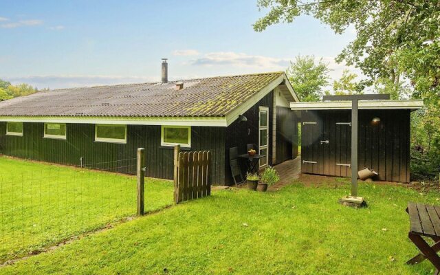 6 Person Holiday Home in Farvang