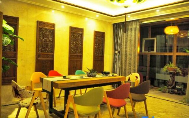 YIhe Lianhua Yanying Hotel