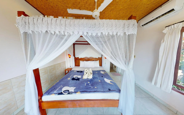 Warung Ary & Home Stay – Guest Rooms – Bunutan