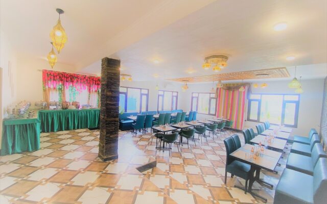 Kashmir Holiday Resort
