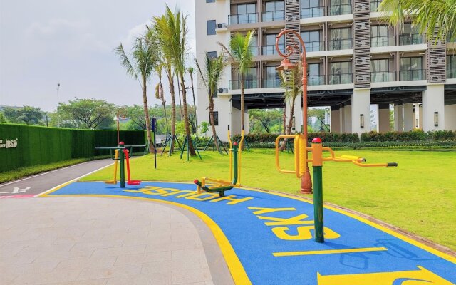Good Designed And Restful Studio Sky House Bsd Apartment