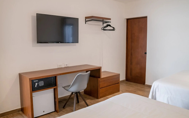 Las Camelias Inn
