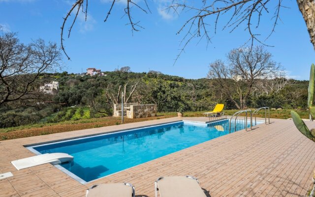 Athina Traditional Villa