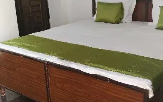 POP 89621 Hotel Yuvraj Place