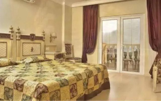 Larina Resort & Spa Hotel
