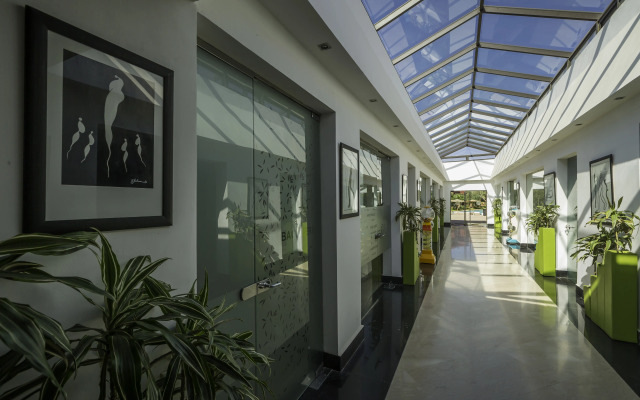 Condominium Hotel Resorts Oliva