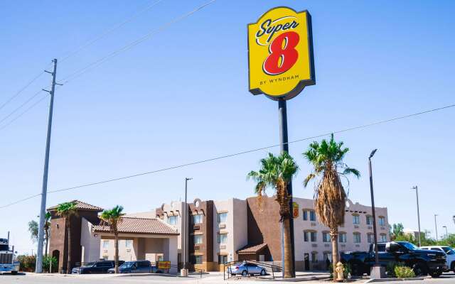 Super 8 by Wyndham Yuma