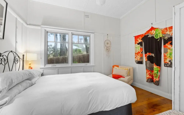 Bright 3-bed House With Garden,