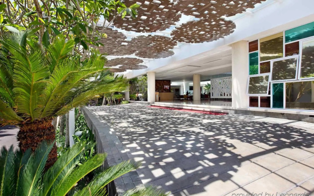 Mercure Bali Harvestland Kuta
