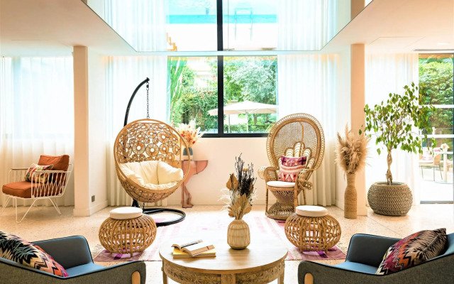 Croisette Beach Hotel Cannes - MGallery Collection