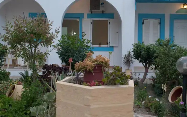 Effies Apartments