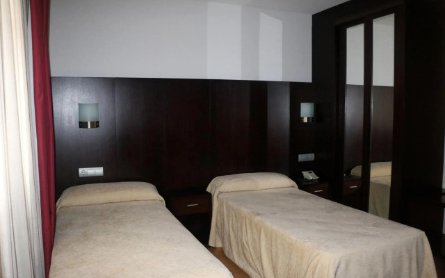 Hotel 44