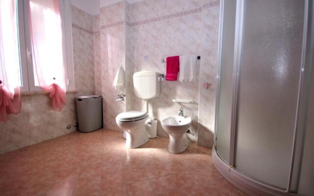 ELENA ATTICO con TERRAZZA, SOLARIUM VISTA MARE e piscina condominiale