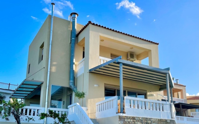 Villa Cook With Pool and Terraces With sea Views