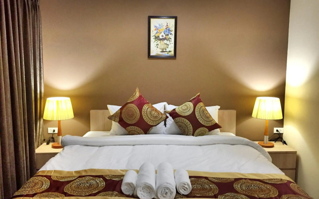 Top High Airport Link Hotel