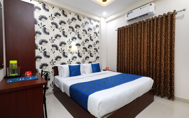 OYO 6728 Almas Residency