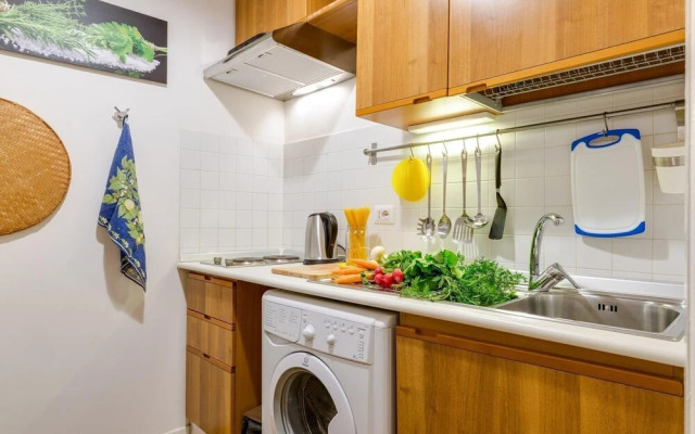 Rome as you feel - Piazza dei Satiri Studio