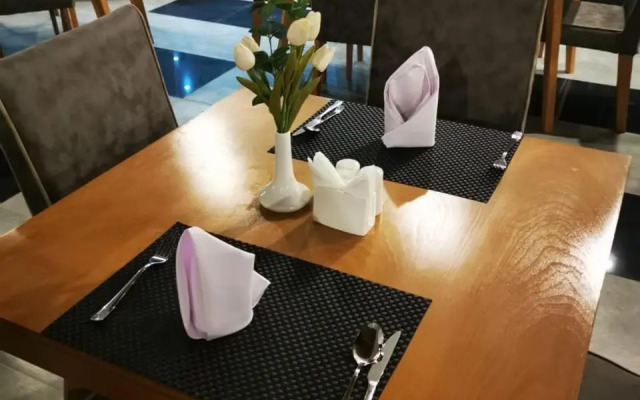 Parkside Plaza Hotel - Muscat