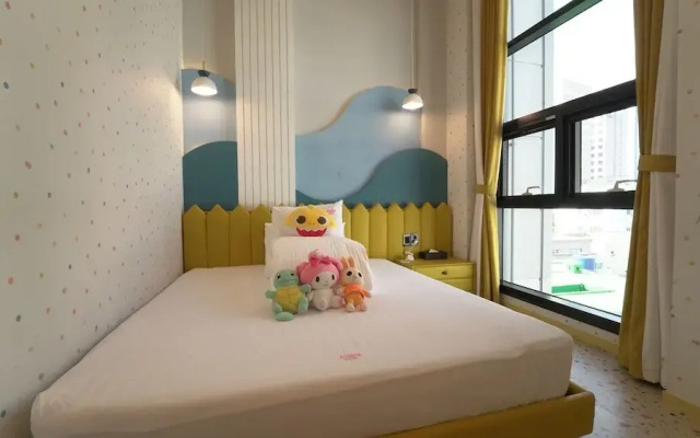 Busan Almond Kids Pool Villa Nampo