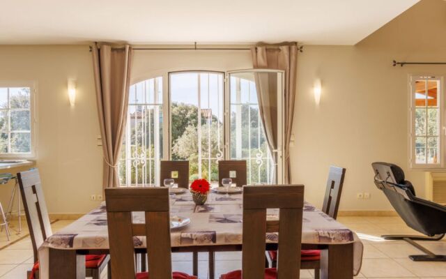 Holiday Home La Garrigue - PUJ100