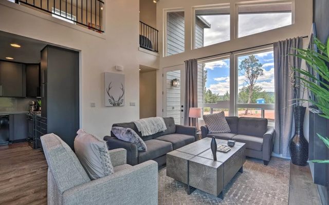 Fire Pit, Deck & Mtn Views: Upscale Pine Cabin!