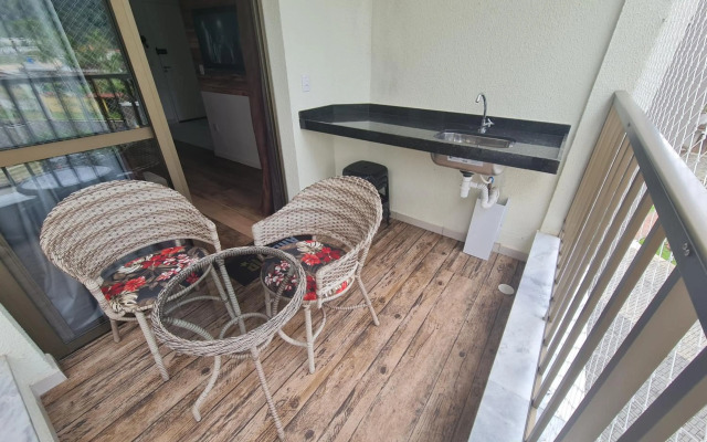 Apartamento na Praia Martim de Sá com linda vista