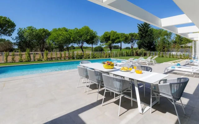 Victoria Green in Vilamoura