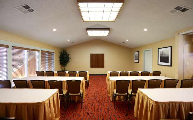 SenS Suites Livermore, SureStay Collection by Best Western