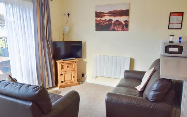 Seashells Dog Friendly Seaview Beach Chalet Sleeps 4 Beach Opposite