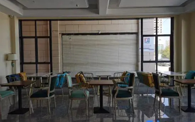 VIP House Hotel (Pinghe store)