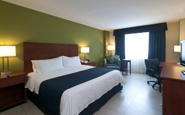 The Colony Hotel
