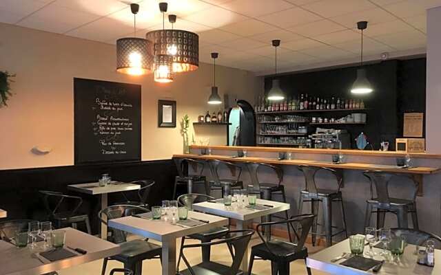 Hotel du Centre - Restaurant le Ptit Gourmet