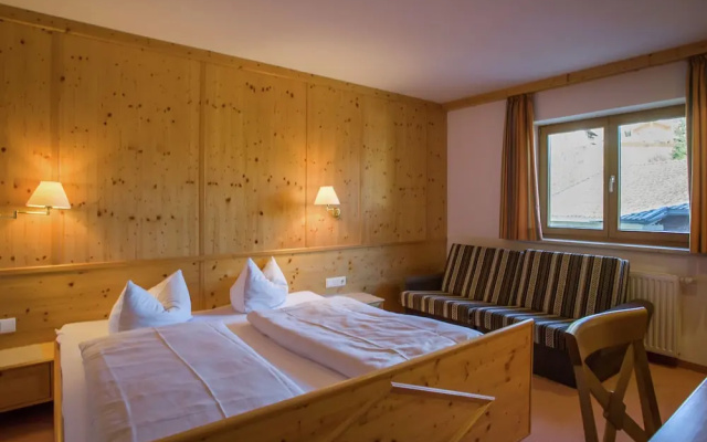 Refreshing Holiday Home With Balcony, Ski Storage, Garden