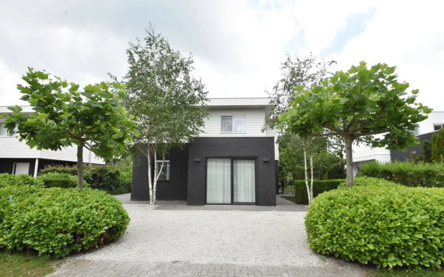 Modern Villa in Harderwijk with Hot Tub