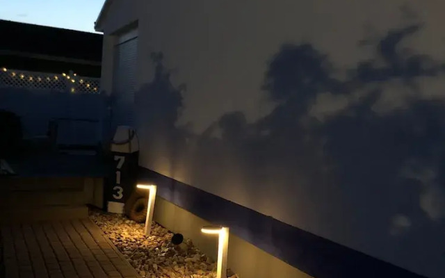 Serene Waterview Retreat 2 Bedrooms in Mönkebude, Germany