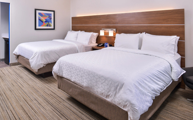 Holiday Inn Express & Suites Farmville by IHG