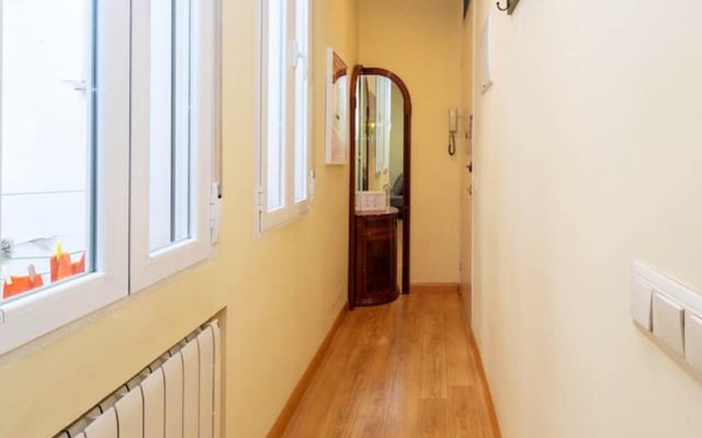 Apartment with One Bedroom in Madrid, with Wifi