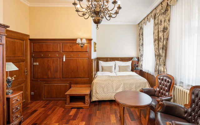 Iron Gate Hotel & Suites Prague by BHG