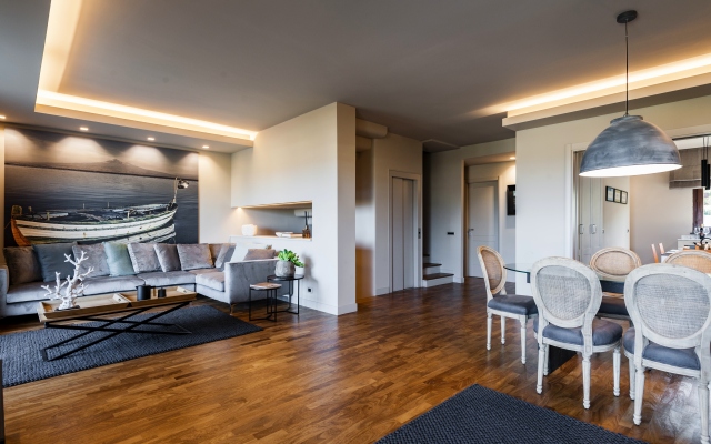 The Villa by Ferrini Home