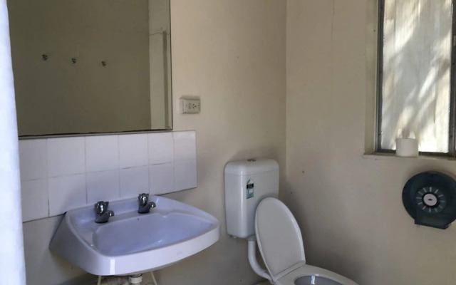 The Waterwheel Beach Cabins - Caravan Park